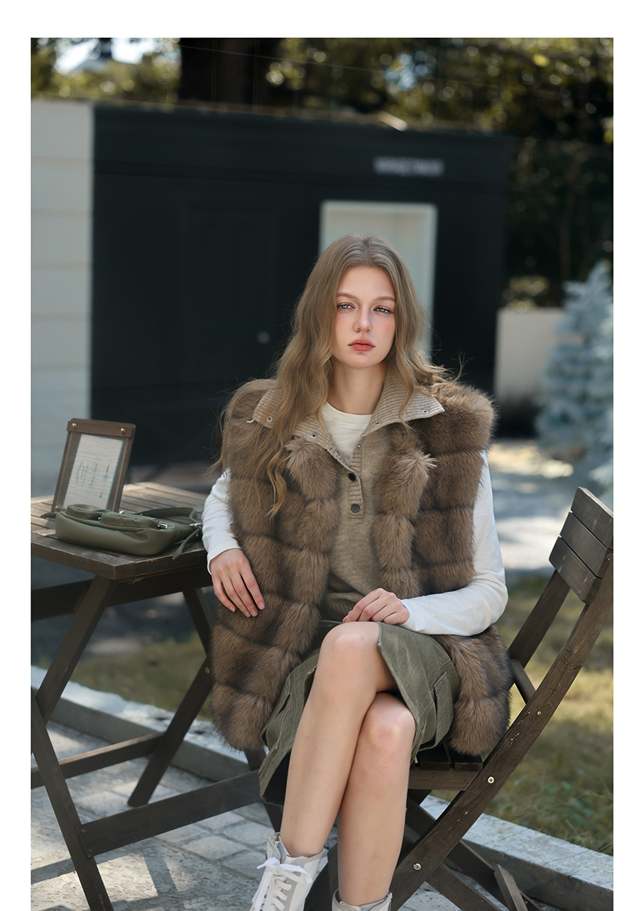 Faux Fur Short Vest - Brown