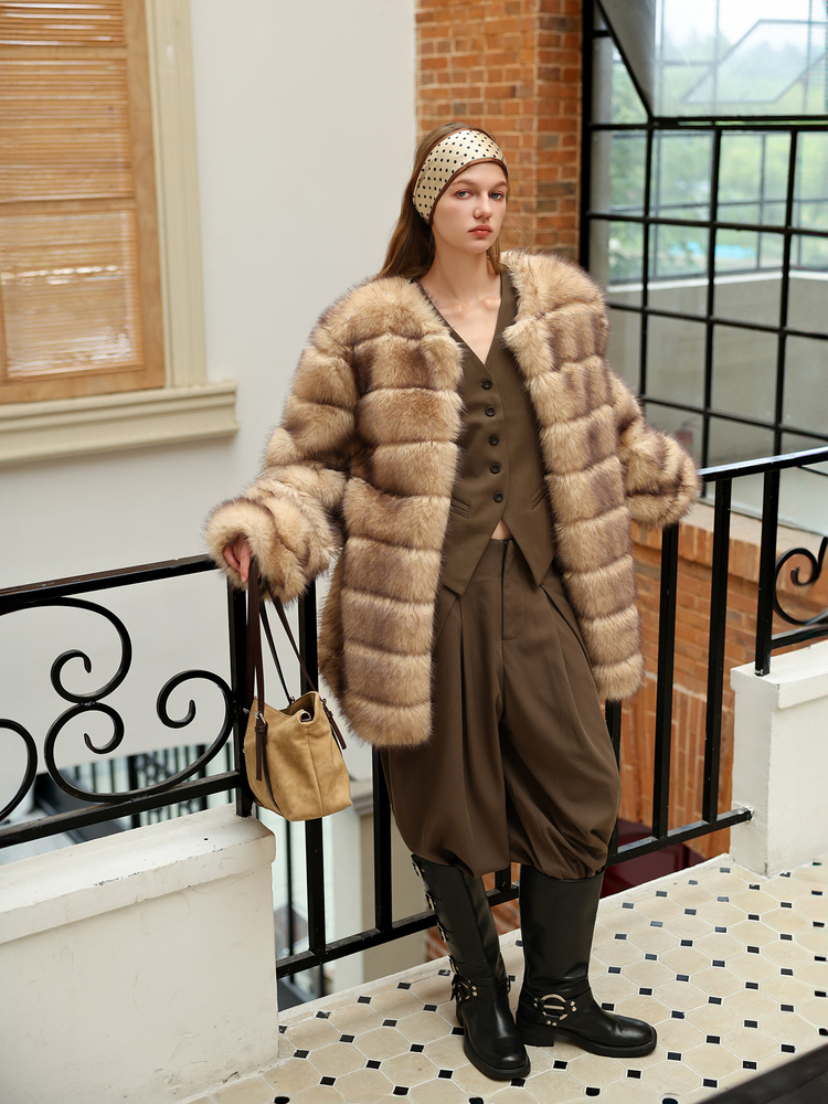 Gradient Fur - Beige