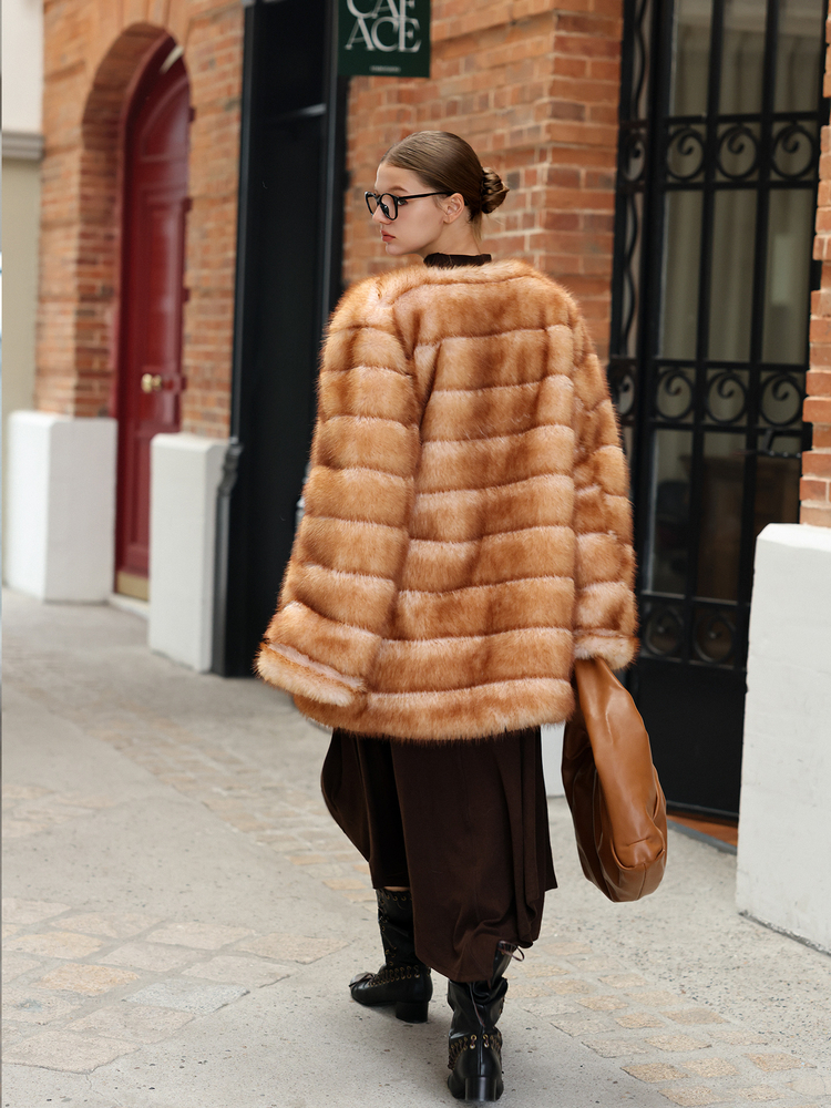 Gradient Fur - Amber