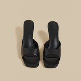 Minimal Curve Heel Sandals (Black)