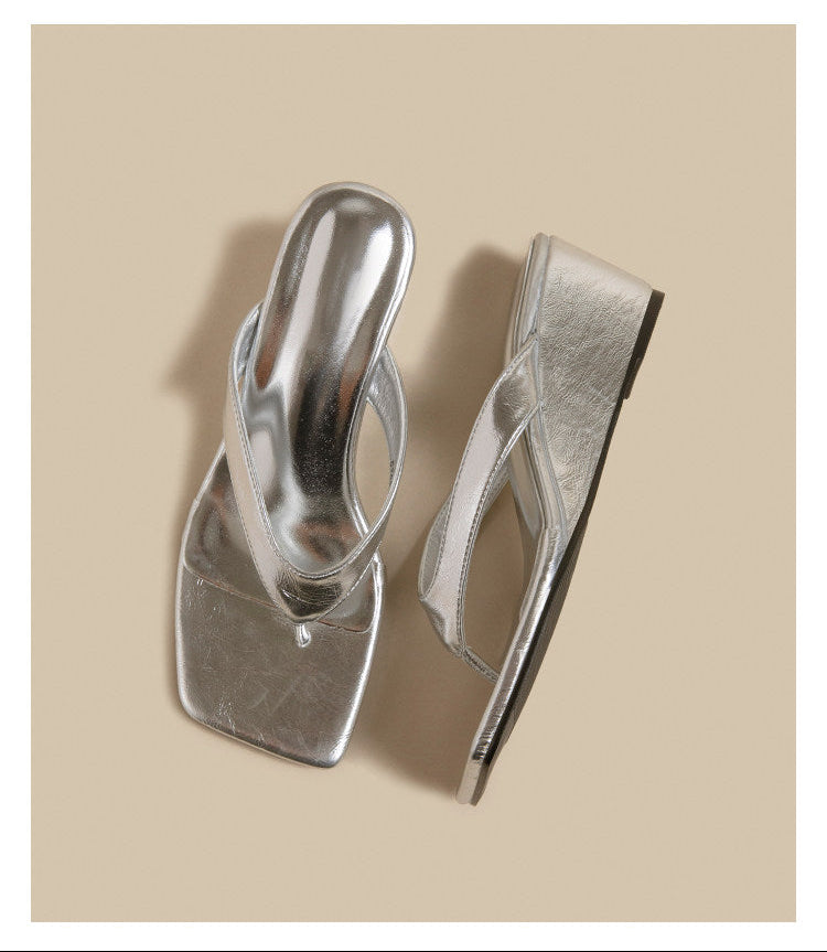 Wedge Flip Sandals (Silver)
