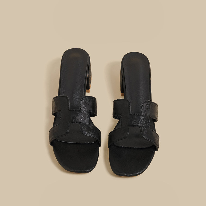 Strap Low Heel Sandals (Black)