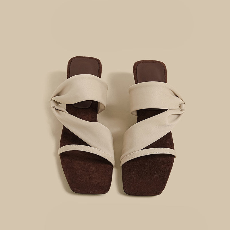 Twist Sculpted Heel Sandals (Beige)