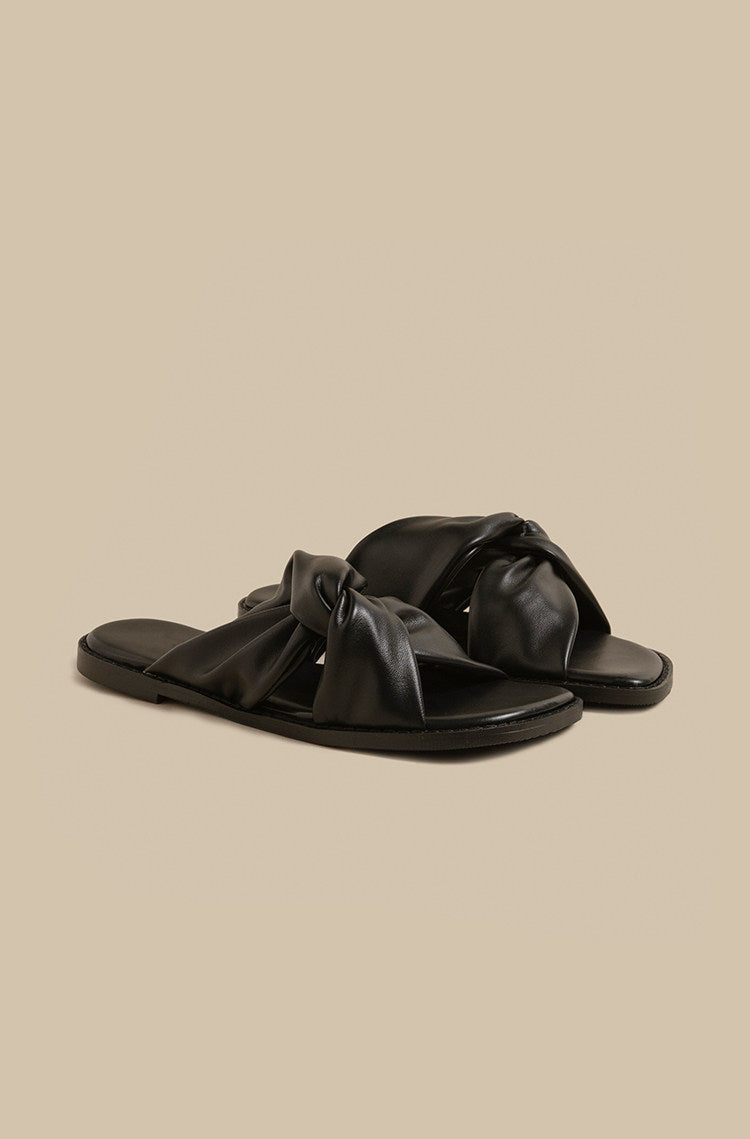 Twist Strap Flat Sandals (Black)