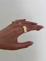 Ribbed Crystal Ring