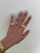 Ribbed Crystal Ring