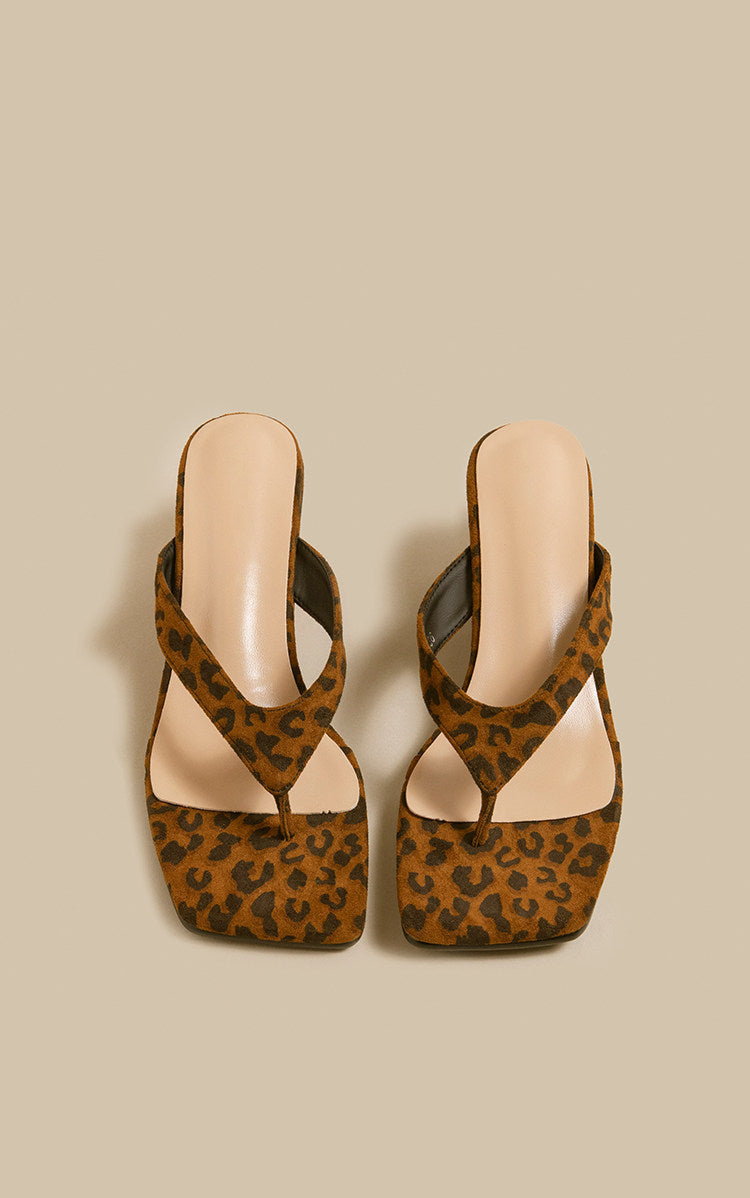 Wedge Flip Sandals (Leopard)