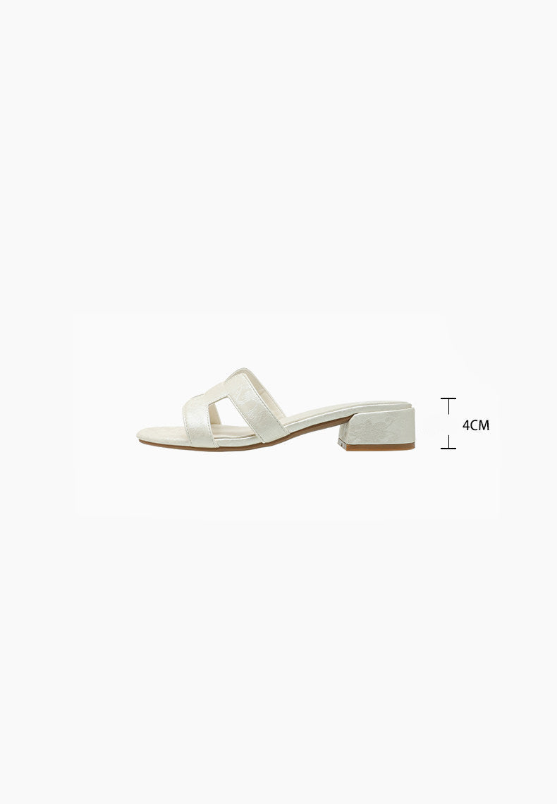 Strap Low Heel Sandals (Black)