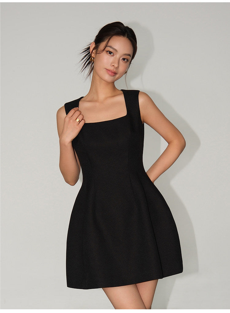 Structured Sleeveless Mini Dress - Black