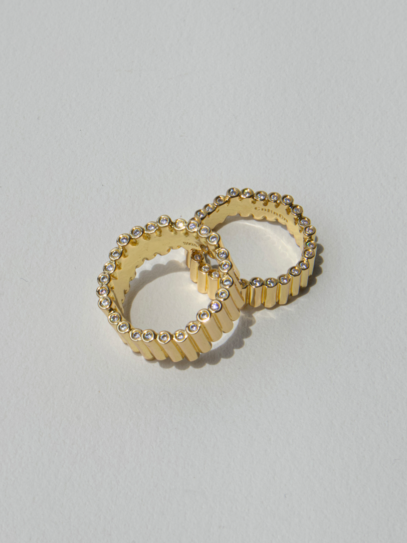 Ribbed Crystal Ring