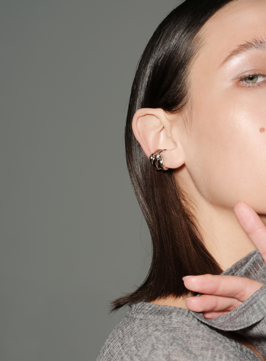 Glossy Flow Ear Cuff