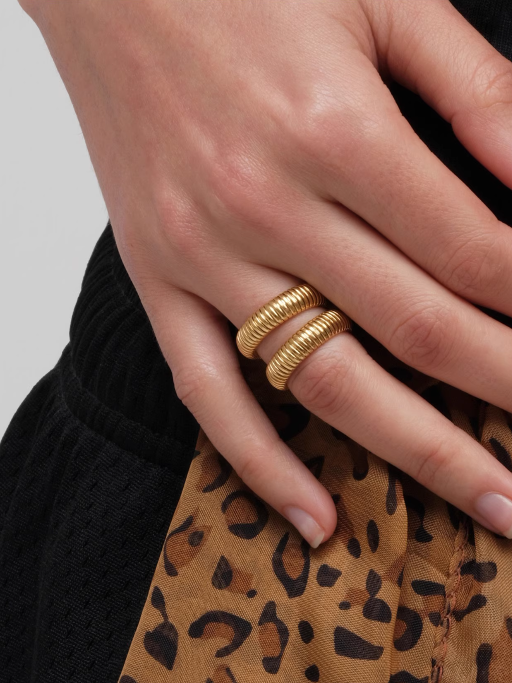 Ribbed Band Ring