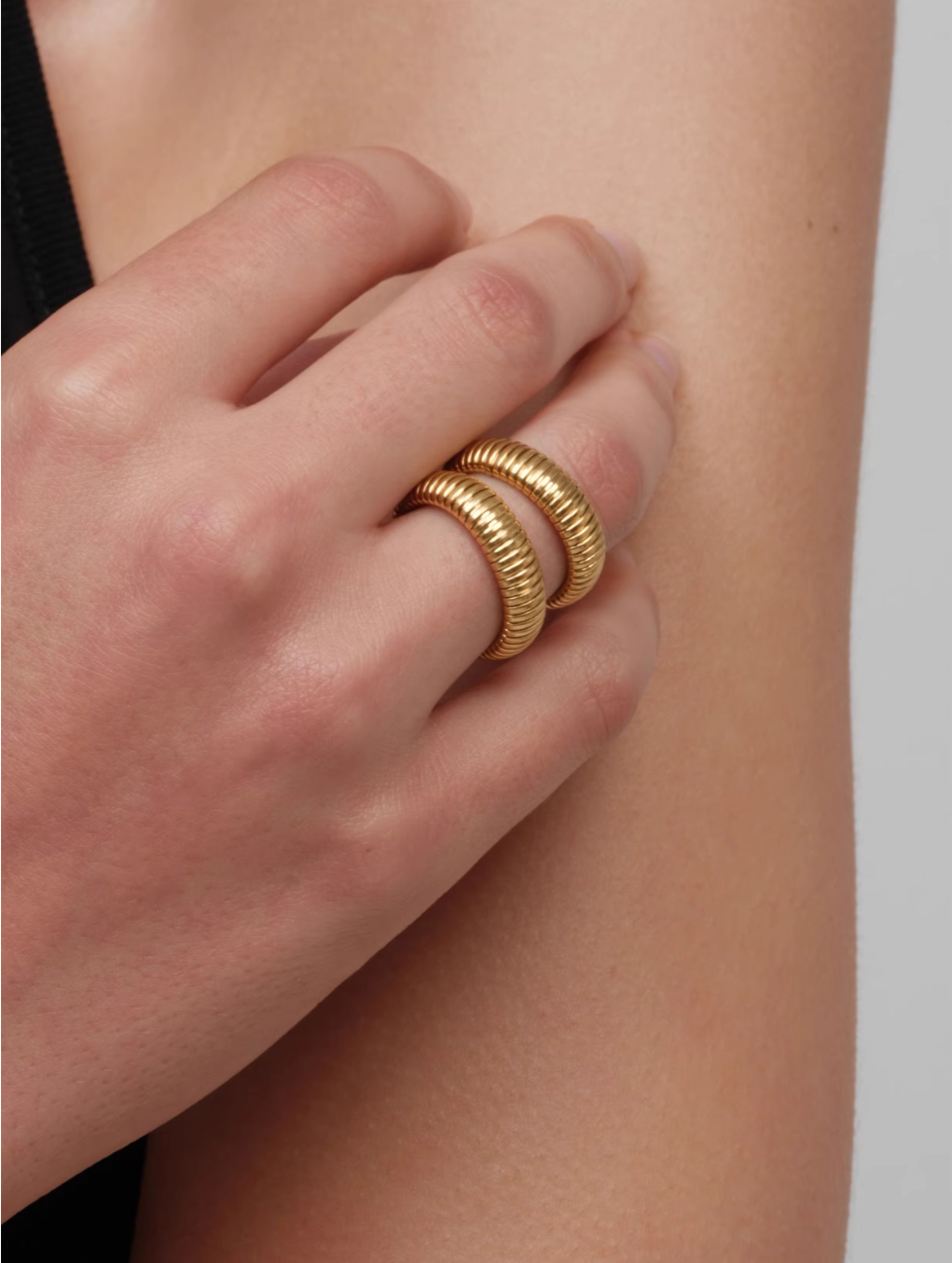 Ribbed Band Ring