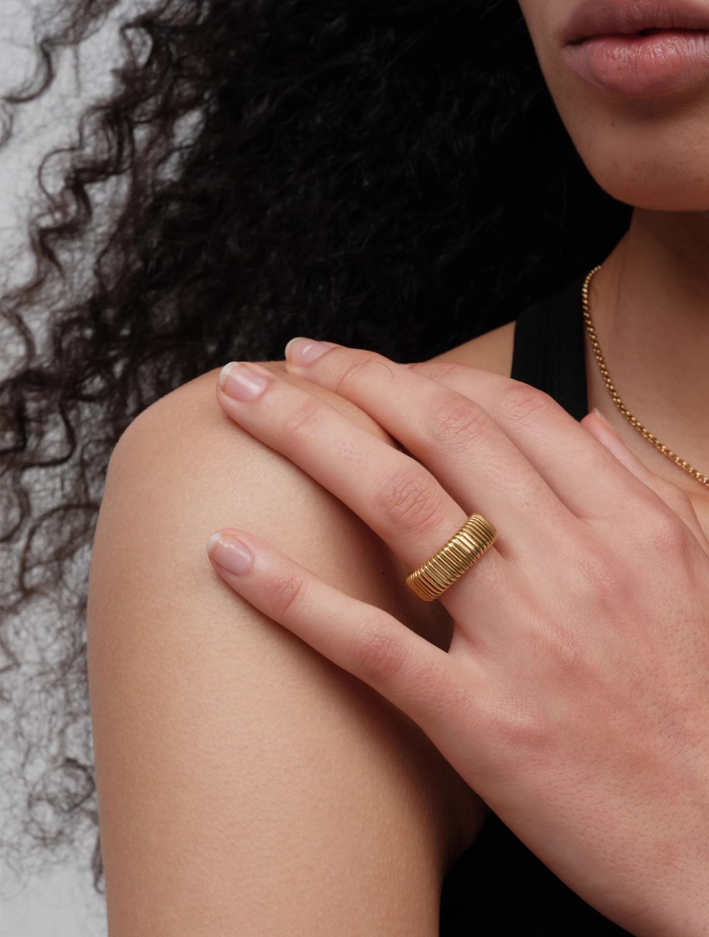 Ribbed Band Ring