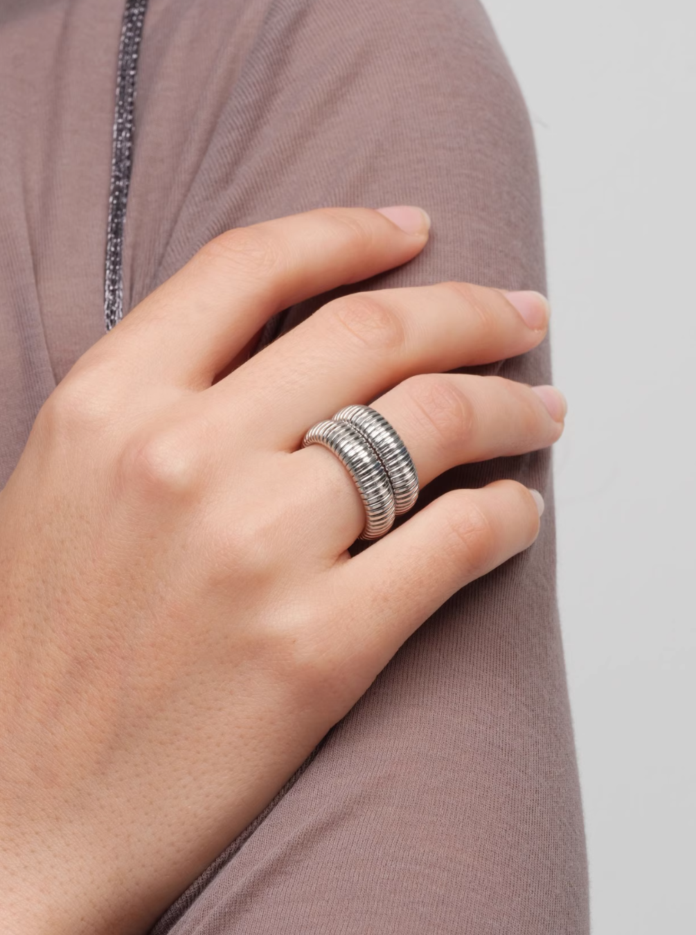 Ribbed Band Ring